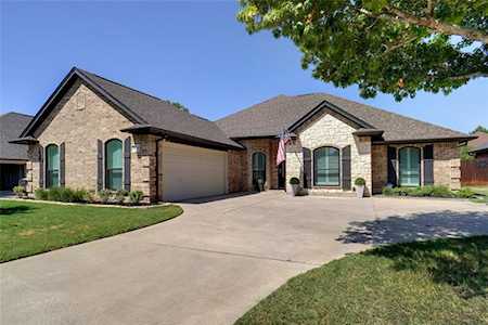 7029 Ridge Crest Drive North Richland Hills, TX 76182