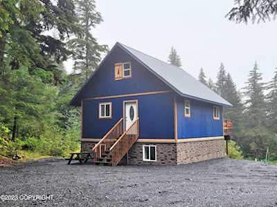 31864 Maximilian Ct Seward, AK 99664