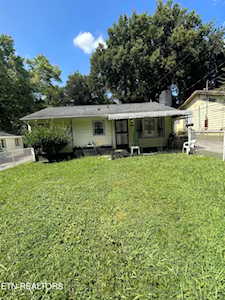 2763 Lay Ave Knoxville, TN 37914