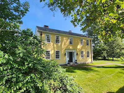 37 Belknap Rd Framingham, MA 01701