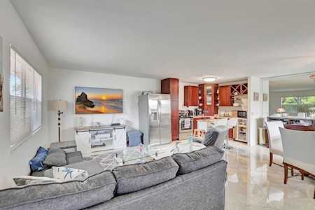 143 Valencia F Delray Beach, FL 33446