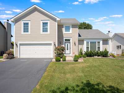 740 Countryside Dr Bolingbrook, IL 60490