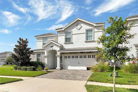 8904 Stinger Dr Davenport, FL 33896