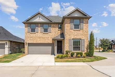 2285 Bower Lane Carrollton, TX 75010