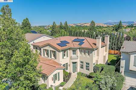 2112 Laguna Creek Ln Pleasanton, CA 94566