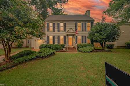 6 Steeplechase Loop Hampton, VA 23666