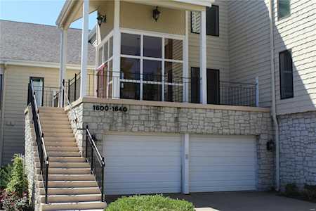 1612 Lake Knoll Dr Lake St Louis, MO 63367