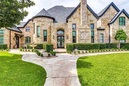 129 Links Lane Aledo, TX 76008