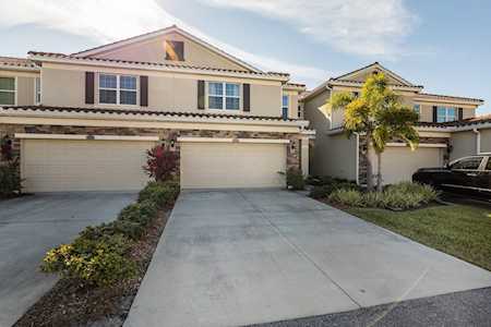 572 53rd Ave N St. Petersburg, FL 33703