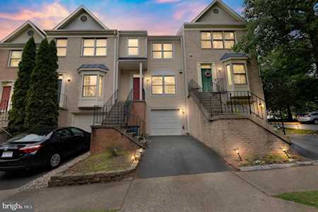 6302 Shirey Ln Centreville, VA 20121