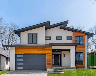 7429 Ash St Prairie Village, KS 66208