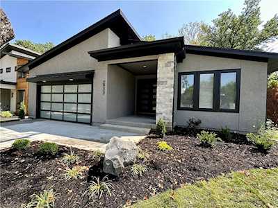 7433 Ash St Prairie Village, KS 66208