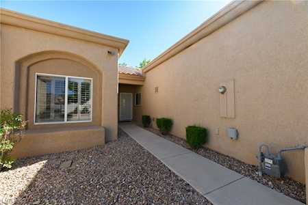 10025 Hemet Dr Las Vegas, NV 89134