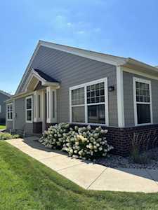 989 Daylily Drive Victoria, MN 55386