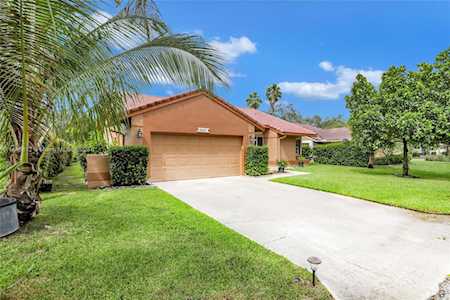 10421 NW 9th Pl Coral Springs, FL 33071