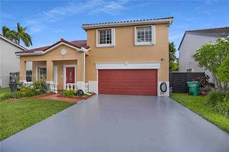 15839 SW 72nd Ter Miami, FL 33193
