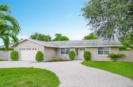 3019 Seagrape Road Lake Worth, FL 33462