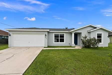 621 SW Estate Avenue Port St Lucie, FL 34953