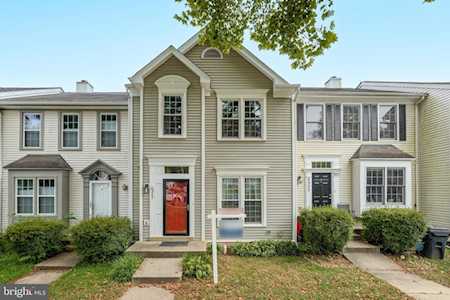 6923 Compton Ln Centreville, VA 20121