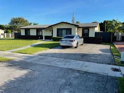 12331 SW 104th Ter Miami, FL 33186