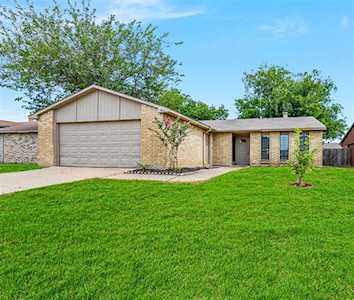 4033 Engleman Street Fort Worth, TX 76137