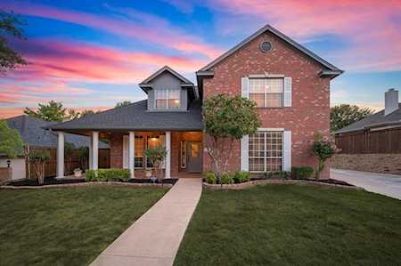 7614 Woodhaven Drive North Richland Hills, TX 76182