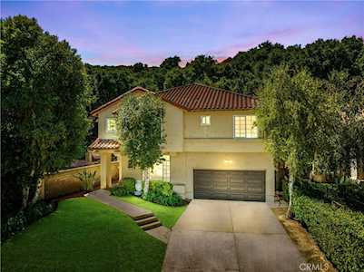 23674 White Oak Ct Newhall, CA 91321
