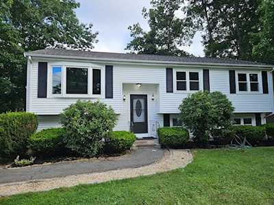 4 Alexander St Brockton, MA 02302