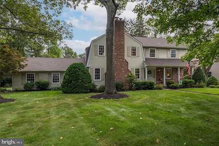749 Stonehouse Rd Moorestown, NJ 08057