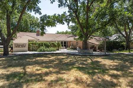 8906 Woodlawn Drive Granbury, TX 76049