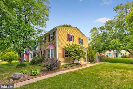 1801 Aberdeen Circle Crofton, MD 21114