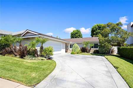 4657 Fir Avenue Seal Beach, CA 90740