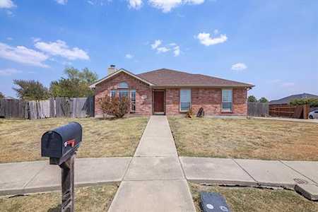 1402 Lamesa Circle Midlothian, TX 76065