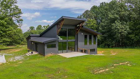 782 New Deal Potts Rd Cottontown, TN 37048