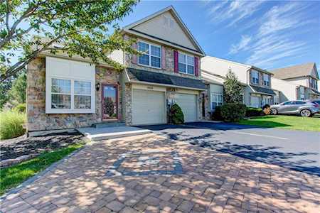 5628 Stonecroft Ln Allentown, PA 18106