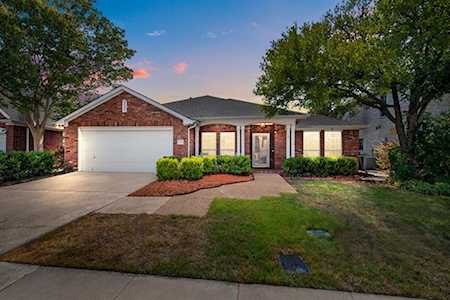 5108 Chessie Circle Haltom City, TX 76137