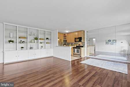 1300 S Arlington Ridge Rd #207 Arlington, VA 22202