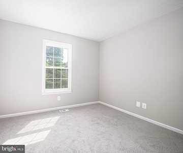 9532 Hickoryhurst Dr Nottingham, MD 21236