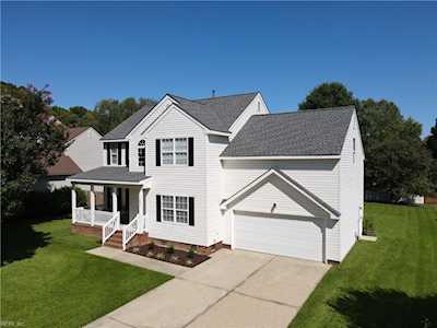103 Dalzell Ct Yorktown, VA 23693
