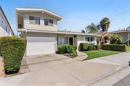2518 Delaware St Huntington Beach, CA 92648