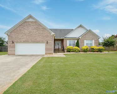 24924 Queen Annes Lace Athens, AL 35613