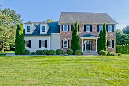 9 Abigail Lane West Springfield, MA 01089