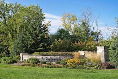1577 Fox Hunt Way Victoria, MN 55386