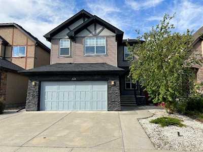 121 Aspenshire Crescent SW Calgary, AB T3H 0R5