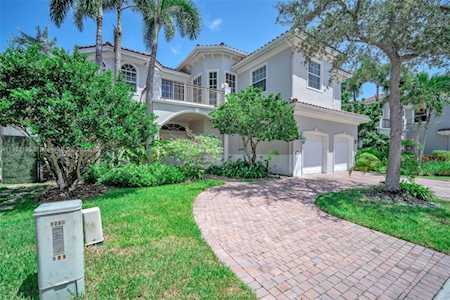 1235 Seagull Ter Hollywood, FL 33019
