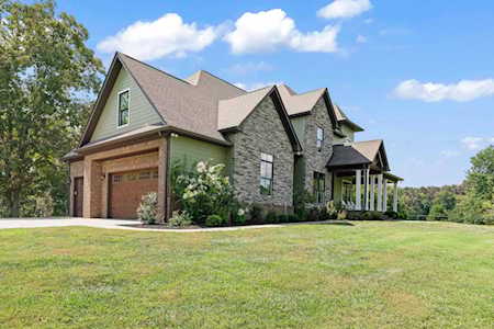 121 Barnetts Campground Ln Gordonsville, TN 38563