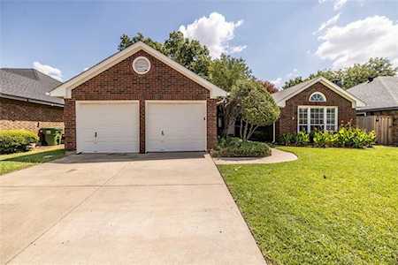6908 Bernadine Drive Watauga, TX 76148