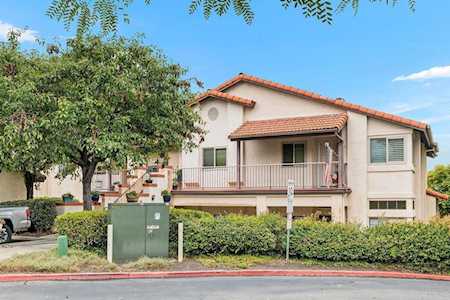 2812 Chatsworth Way Carlsbad, CA 92010