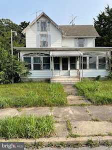 29 W High St Clayton, NJ 08312