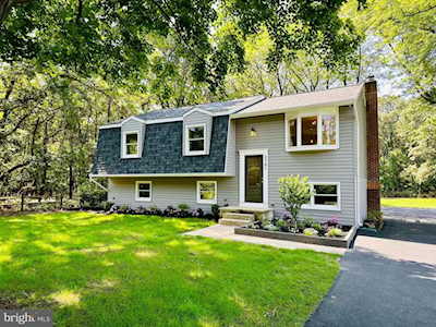 2761 Bayside Beach Rd Pasadena, MD 21122